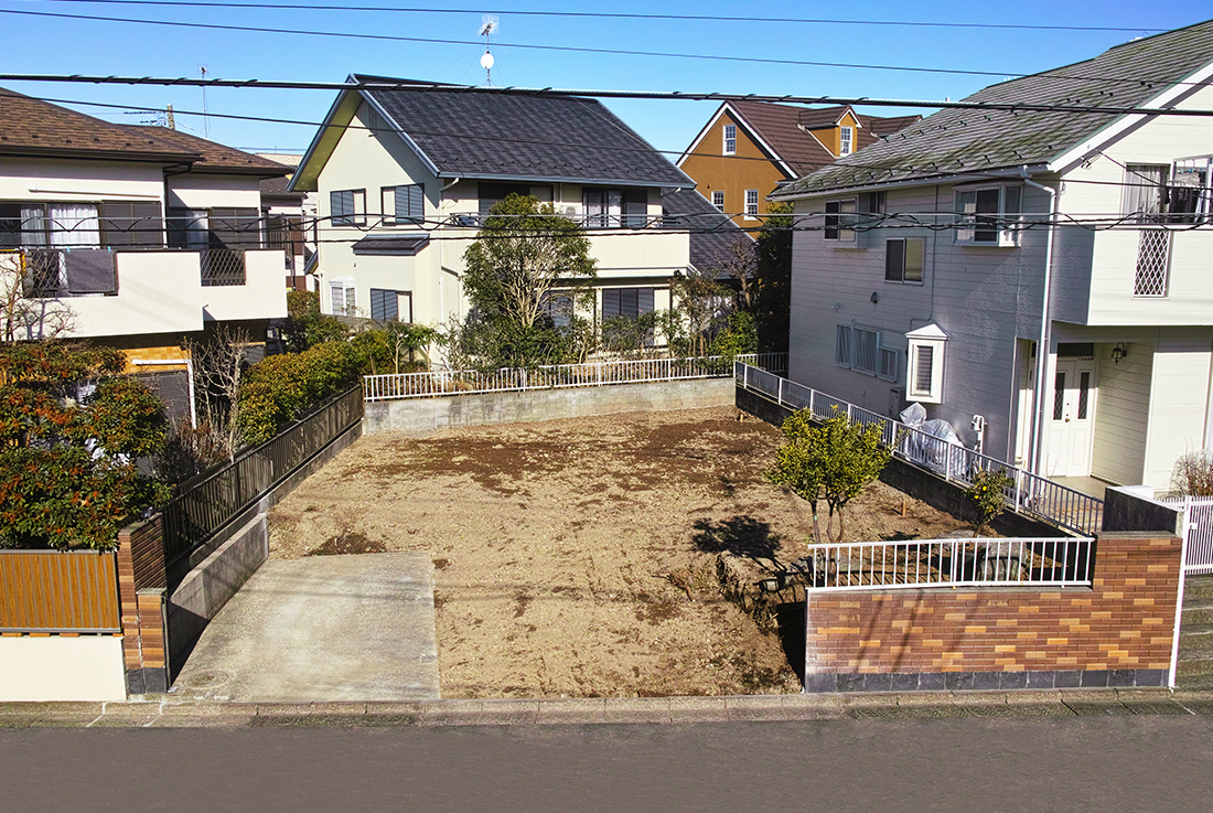 1.西宮市にお住まいのA様が、「相続後に放置していた築64年の古い実家を、補助金で更地にして売却した事例」